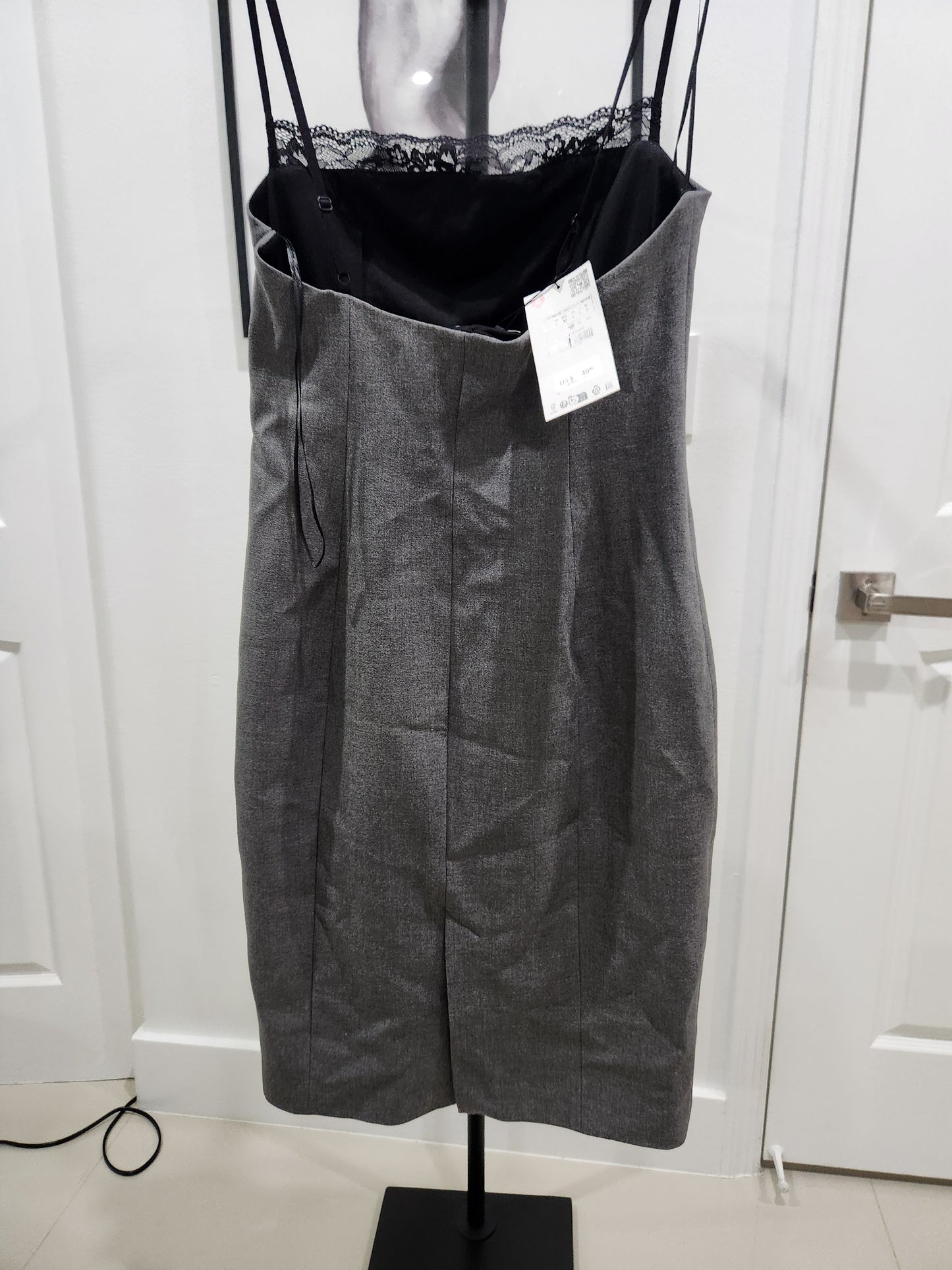 Vestido gris zara