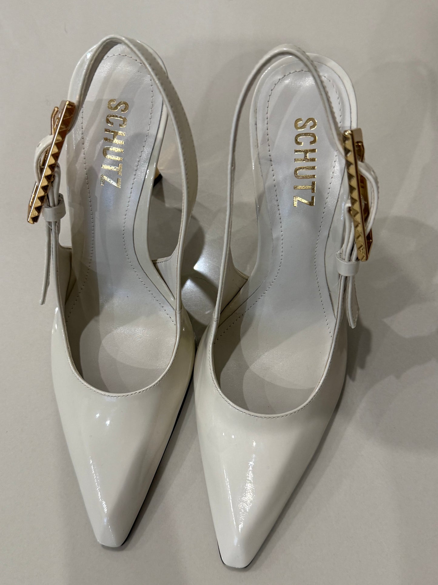 schutz beige