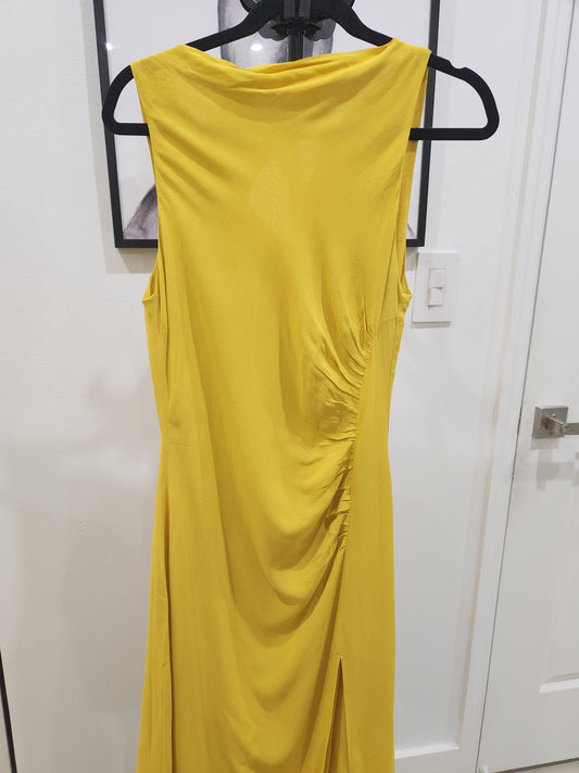 Vestido amarillo reformation