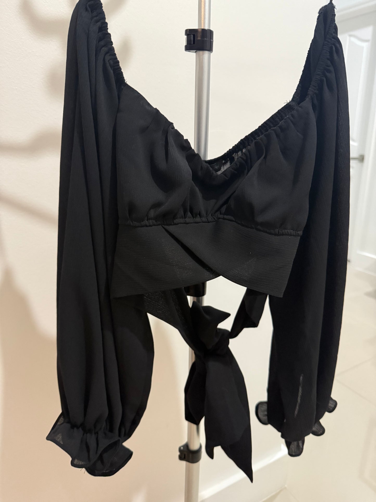 top white fox black